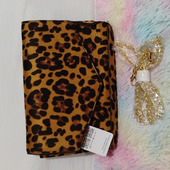 Hoxis Handbags - NWT Hoxis Leopard Animal Print Bag W Removable Chain Strap